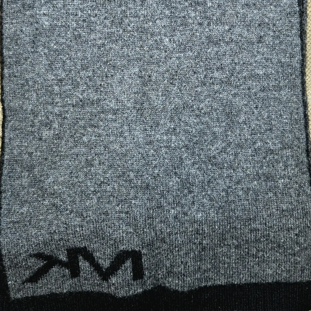 Michael Kors Men's Black and Gray Knit Scarf